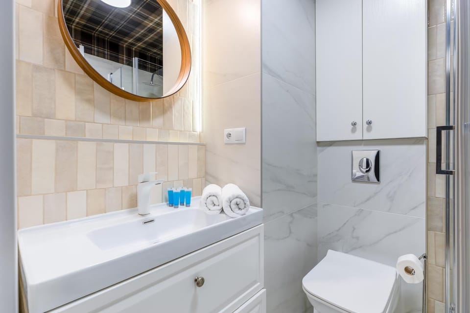 Shower, Bathroom, towels
