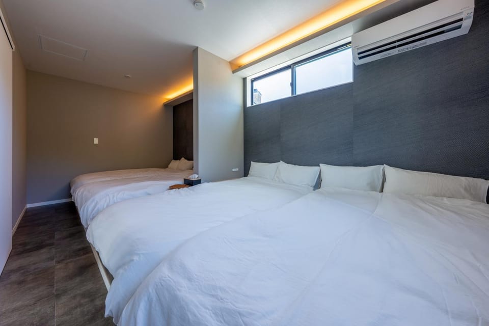 Bed, Photo of the whole room, Bedroom, air conditioner