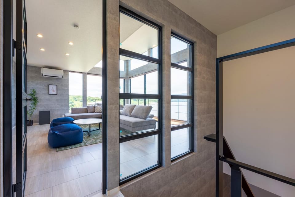 Living room, Photo of the whole room, Seating area