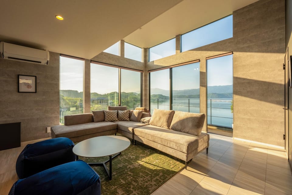 Natural landscape, Living room, Seating area, Mountain view, Sea view, air conditioner, air conditioner