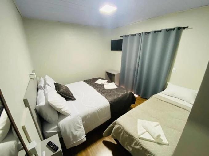 TV and multimedia, Photo of the whole room, Bedroom