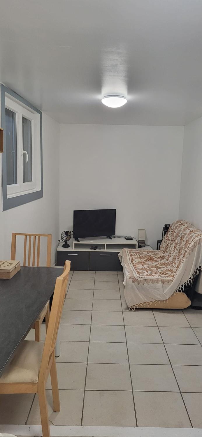 TV and multimedia, Seating area