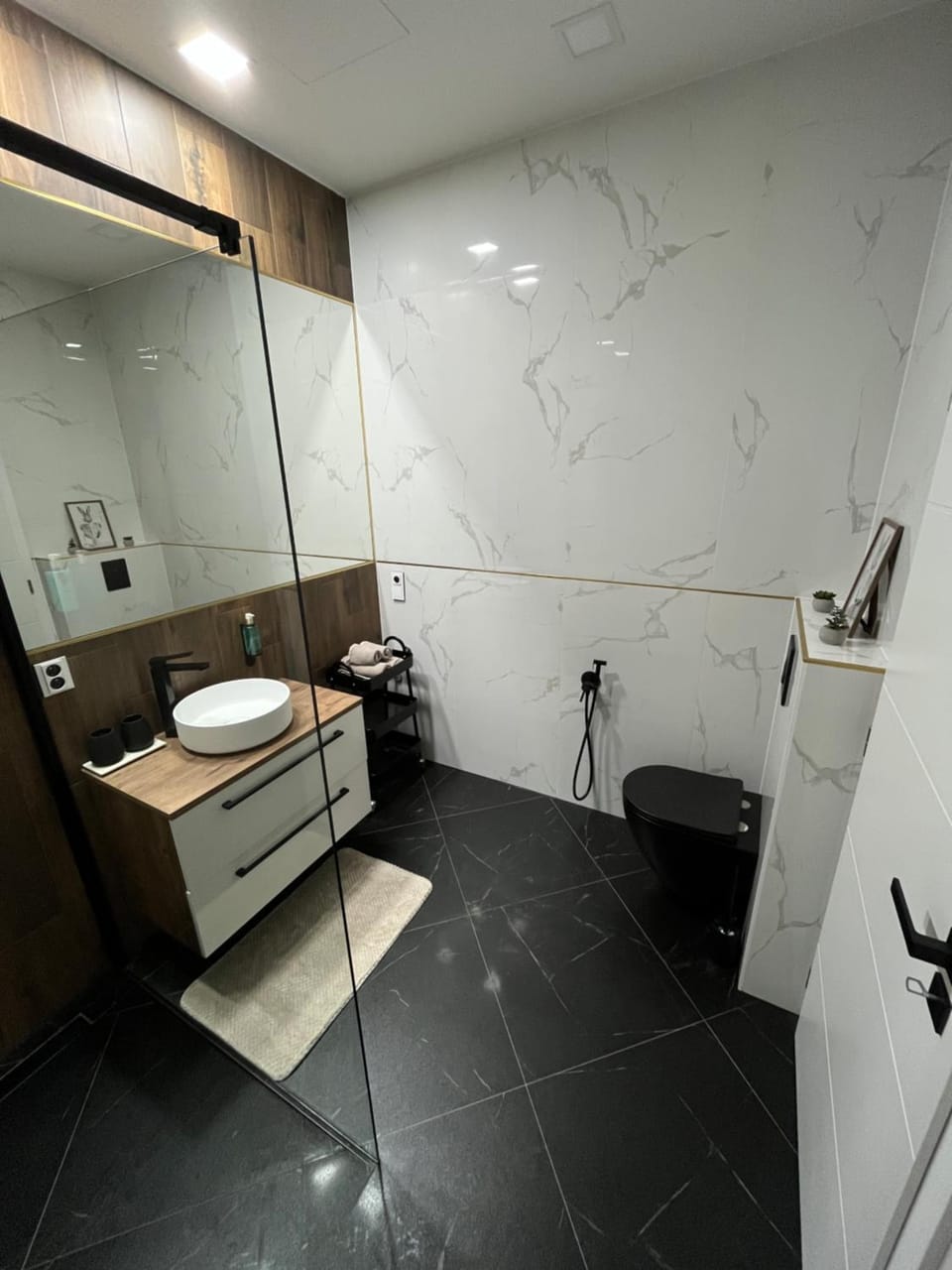 Shower, Toilet, Bathroom