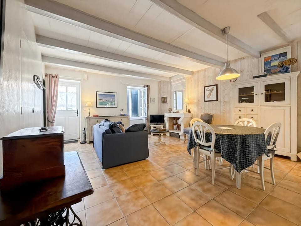 Charmante maison au cœur du village de La Flotte House in La Flotte