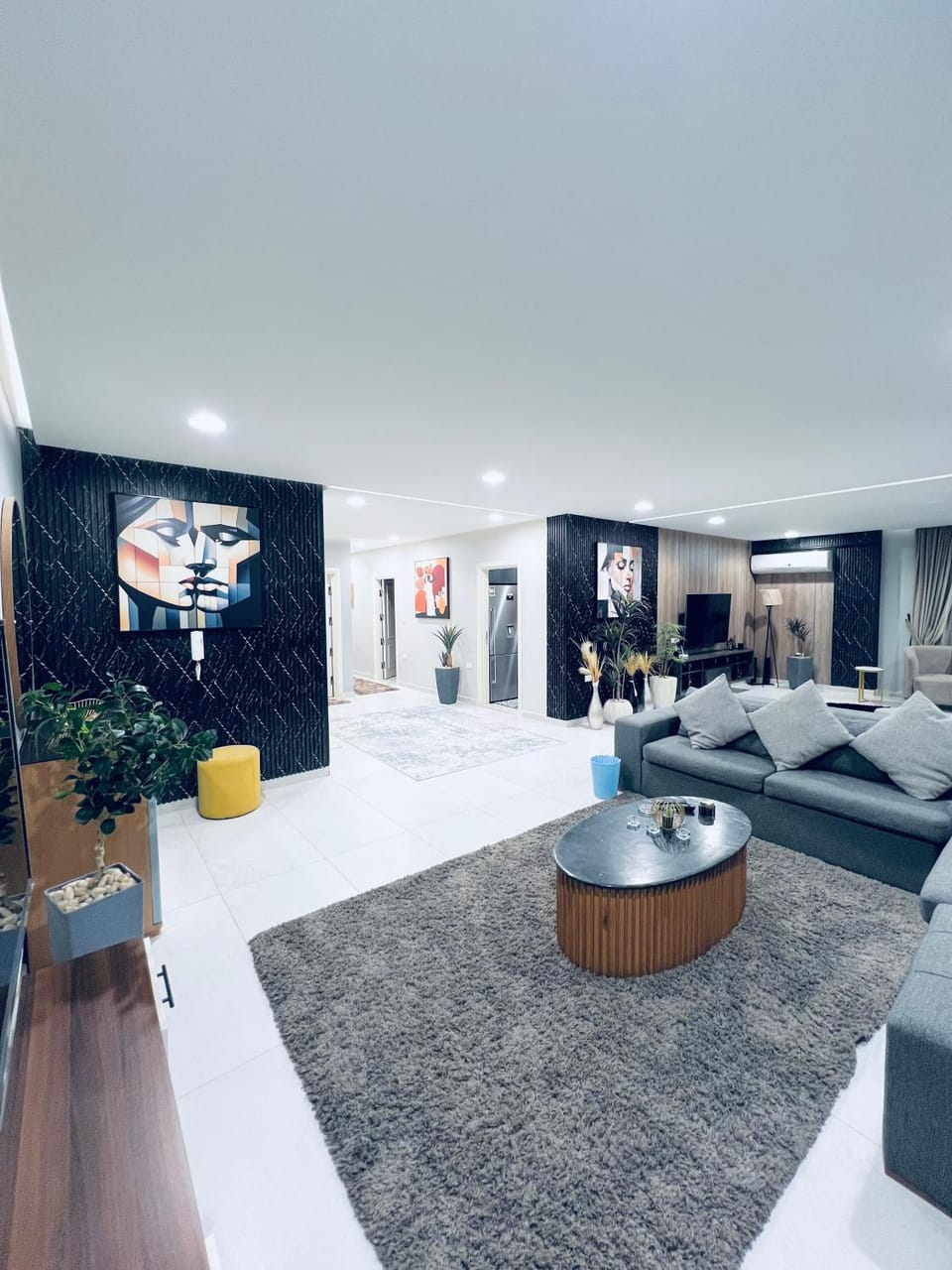 Living room, Seating area