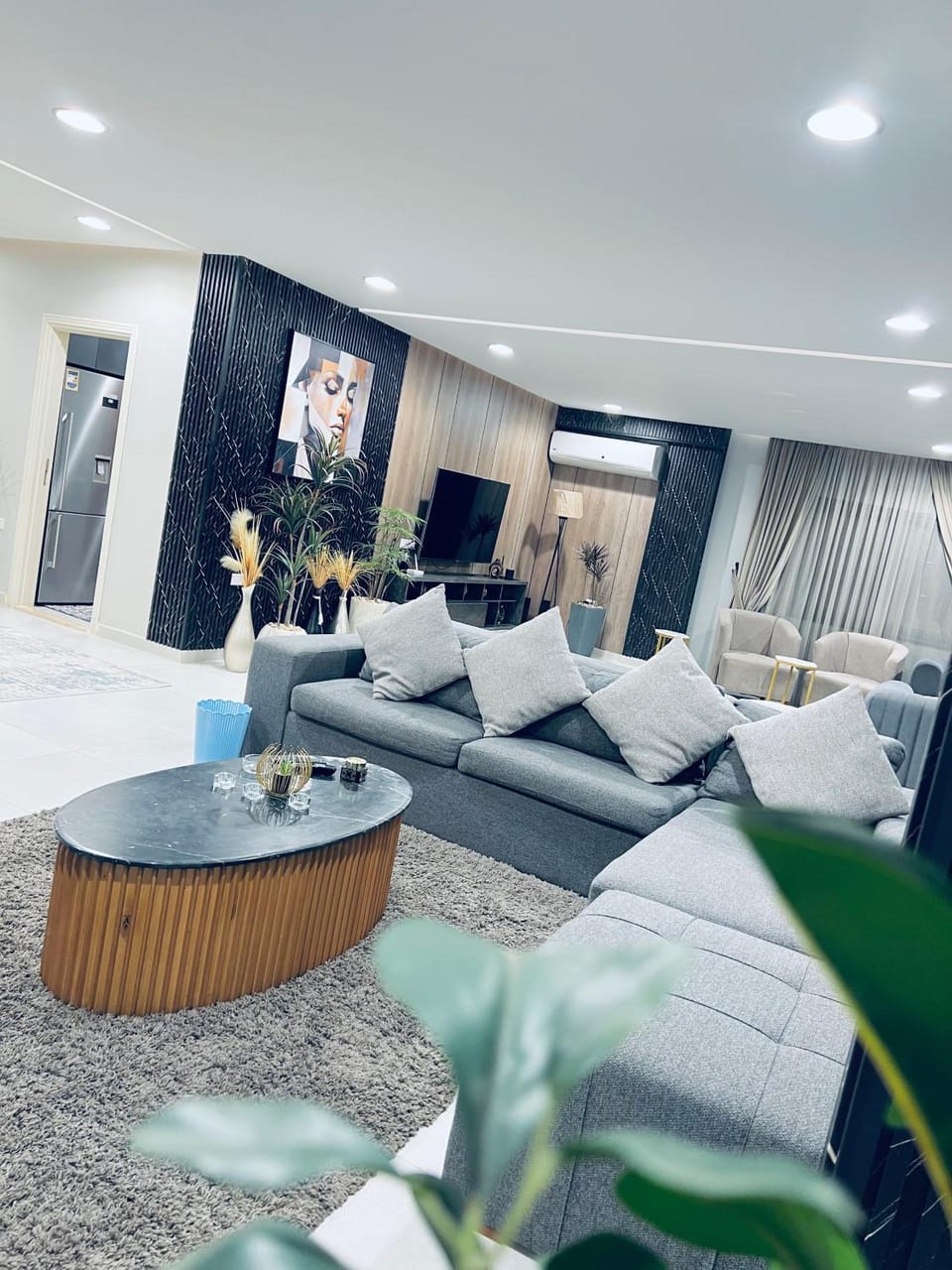 TV and multimedia, Seating area