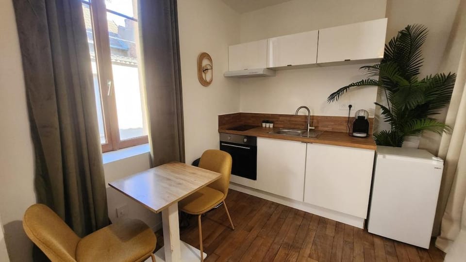 L'Alcôve Verte Apartment in Autun