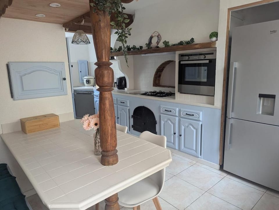 Charentaise house 120 m2 with outdoor area House in Nouvelle-Aquitaine