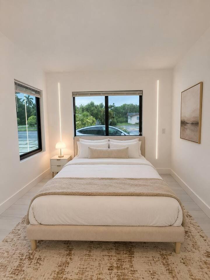 Luxury Designer 4BD Home with Spa Next to Downtown House in El Portal