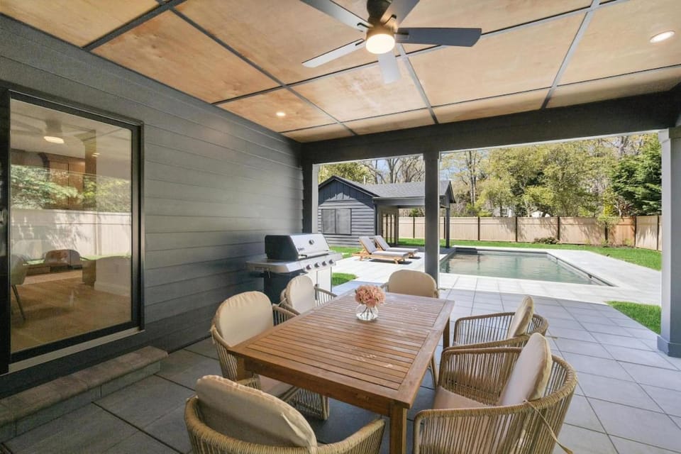 Rove Travel - Harborwood Estate - Elegant Retreat House in Springs