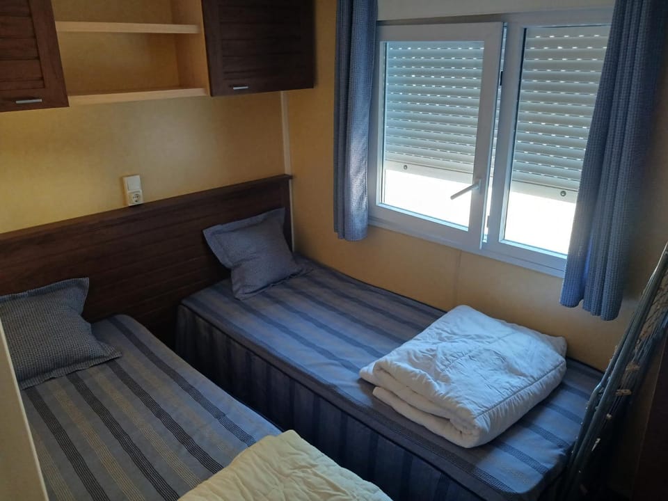 Bungalow Campground/ 
RV Resort in Les Mathes