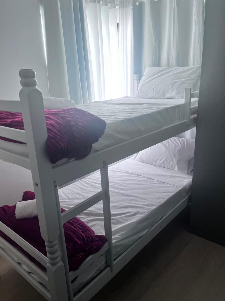 Bedroom, bunk bed
