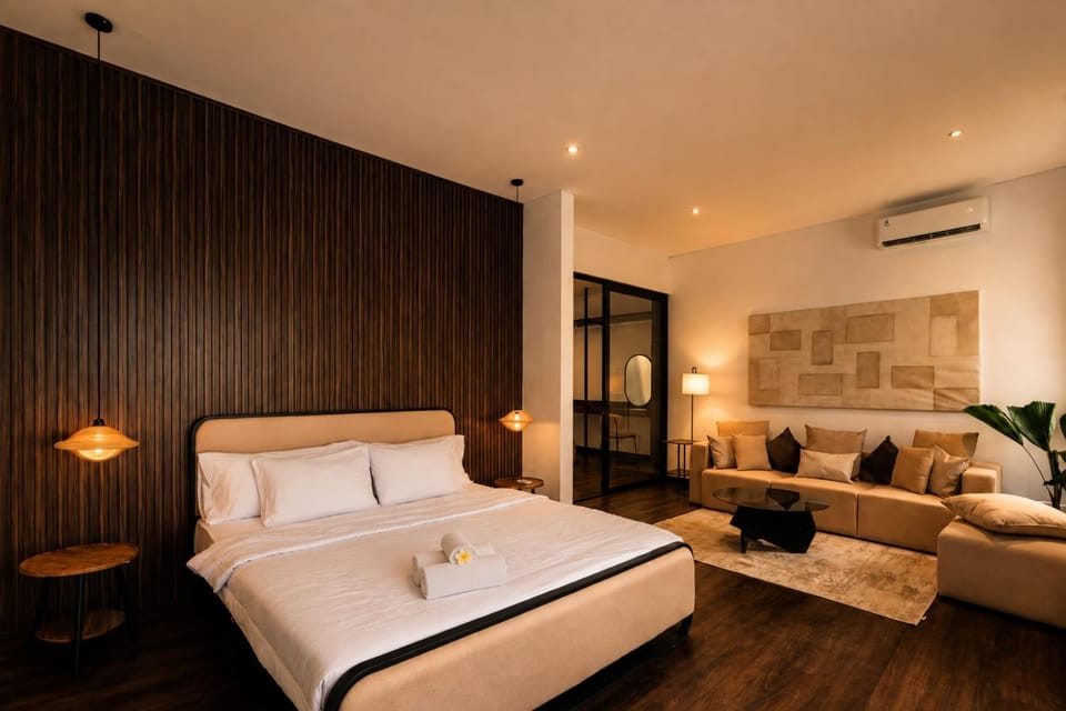 Seating area, Bedroom