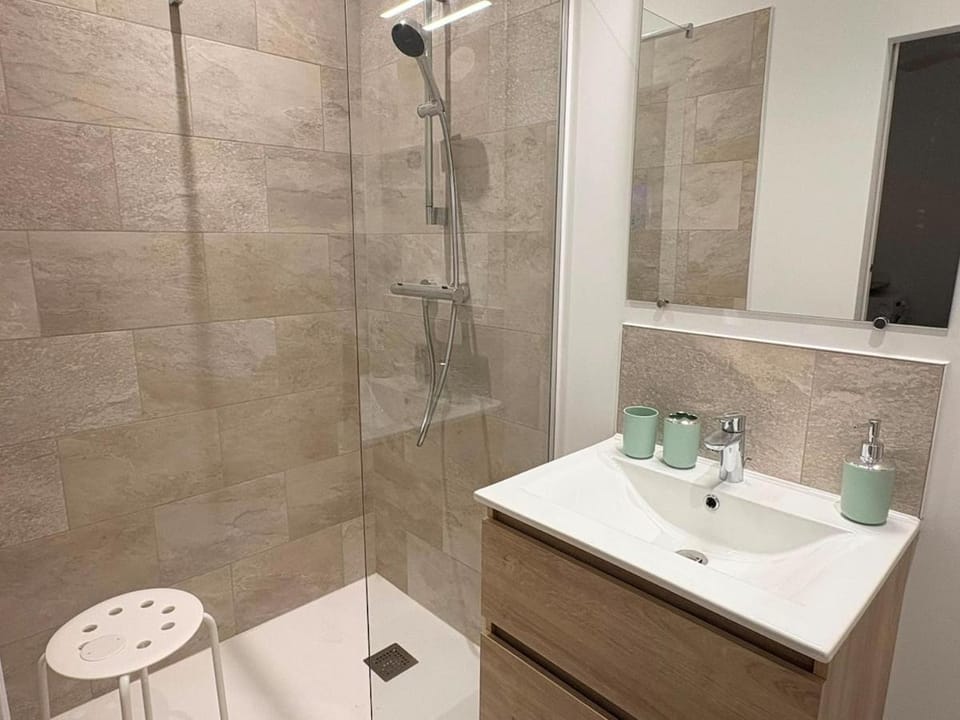 Shower, Bathroom