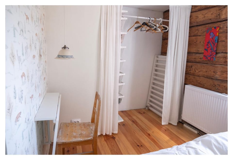 Bedroom, wardrobe