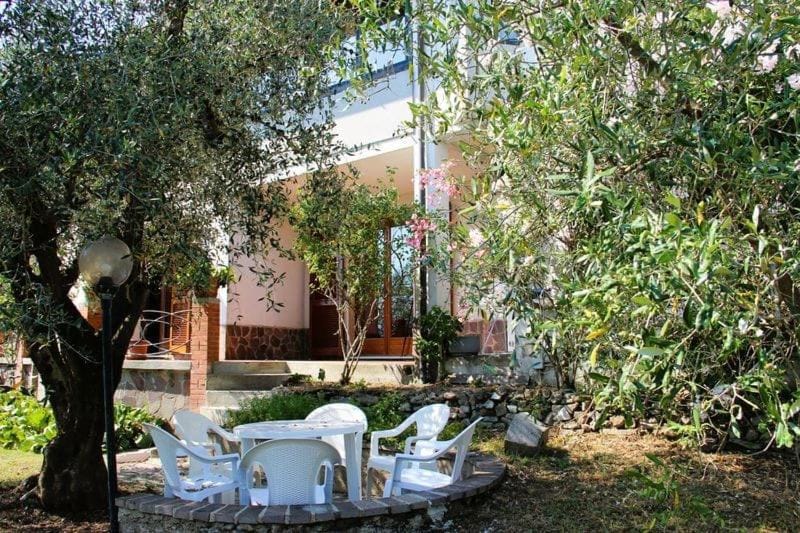 Casa Carla apartment in a villa Apartment in Province of Massa and Carrara