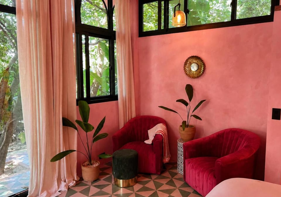 Living room, Seating area