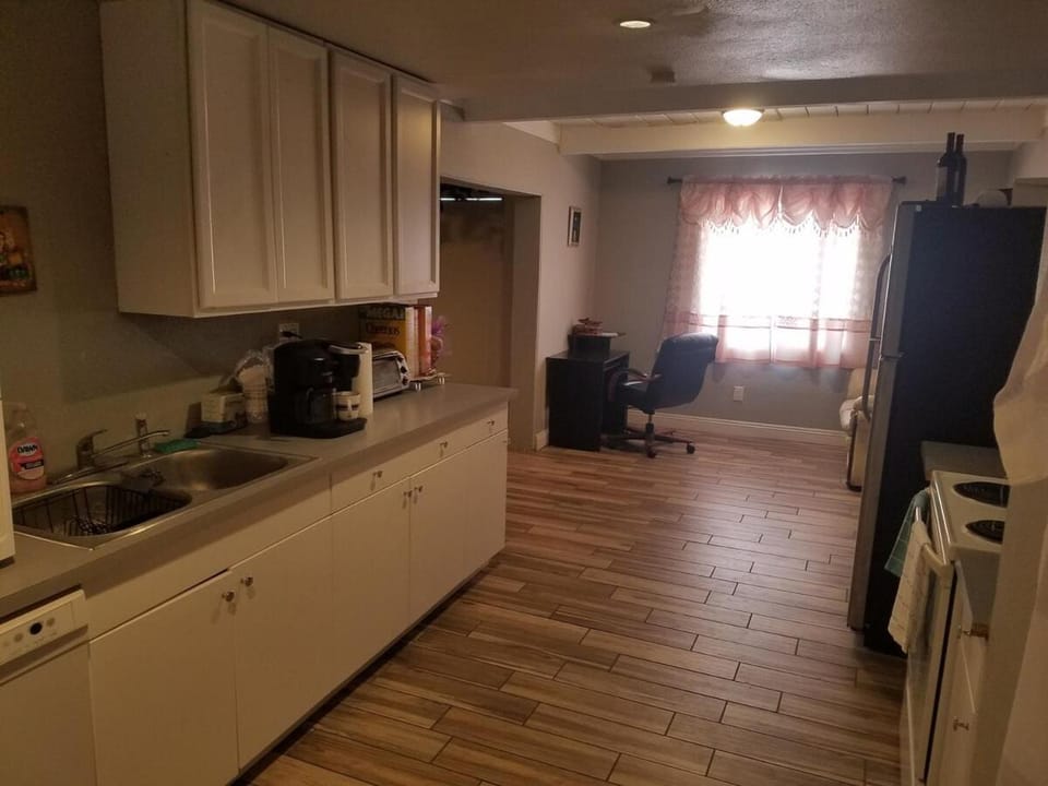 Shared Room #2 bed 2 females only room Vacation rental in Las Vegas