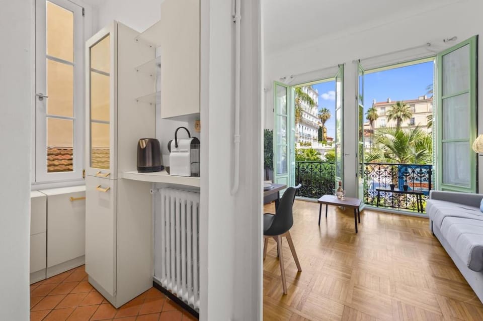 Appartement lumineux 4pax dans bâtiment historique Apartment in Menton