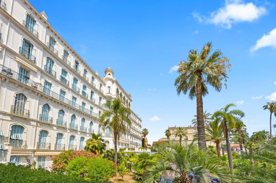 Appartement lumineux 4pax dans bâtiment historique Apartment in Menton