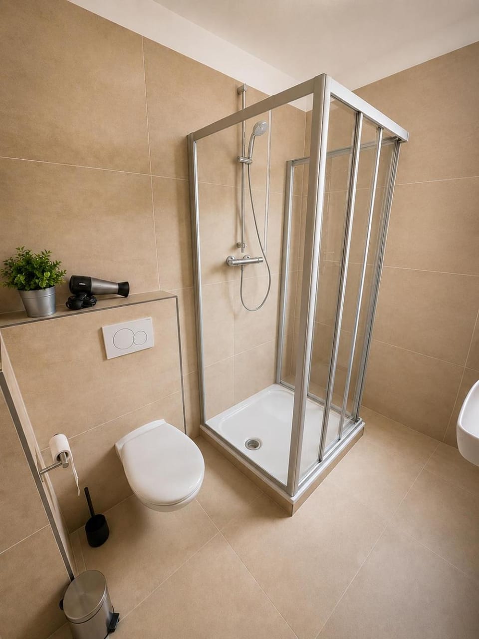 Nice Flats Premium 5 Schlafzimmer 10 Bett Apartment, Smart TV, Schreibtisch Apartment in Hamm