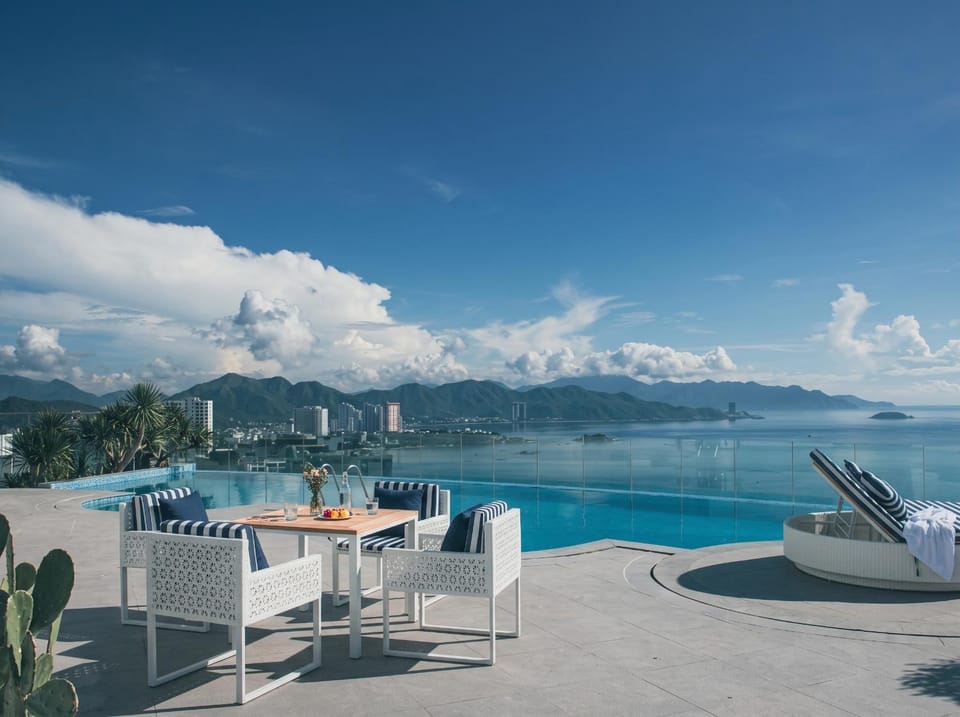 Natural landscape, Swimming pool