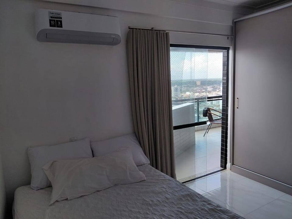 Bed, Photo of the whole room, Bedroom, air conditioner