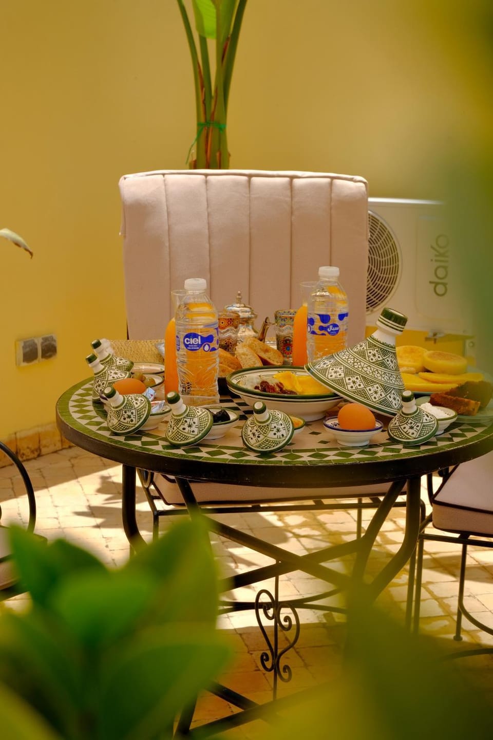 Coffee/tea facilities, Balcony/Terrace, Food and drinks, Seating area, Breakfast, Breakfast