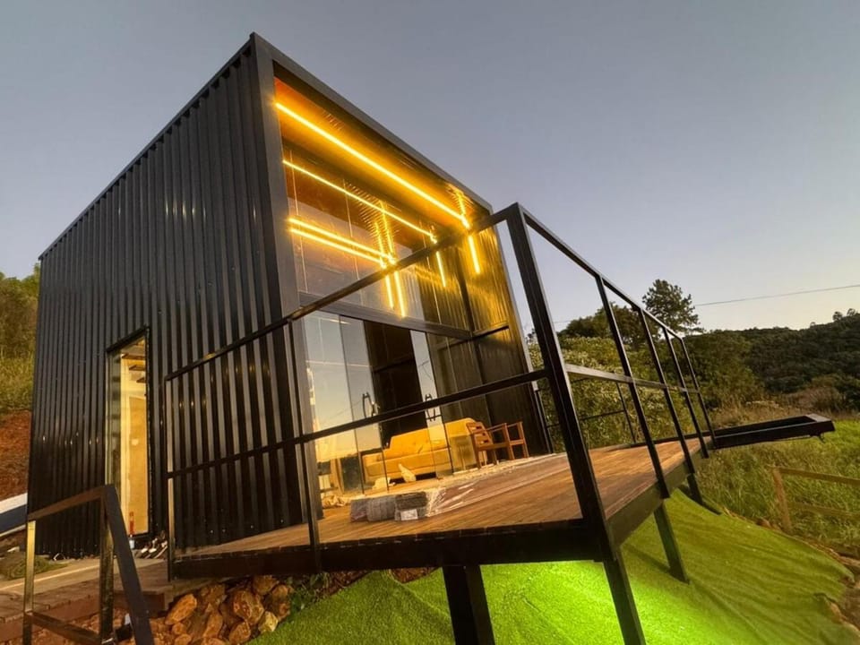 Your urban retreat with a beautiful sunset Chalet in State of Rio Grande do Sul