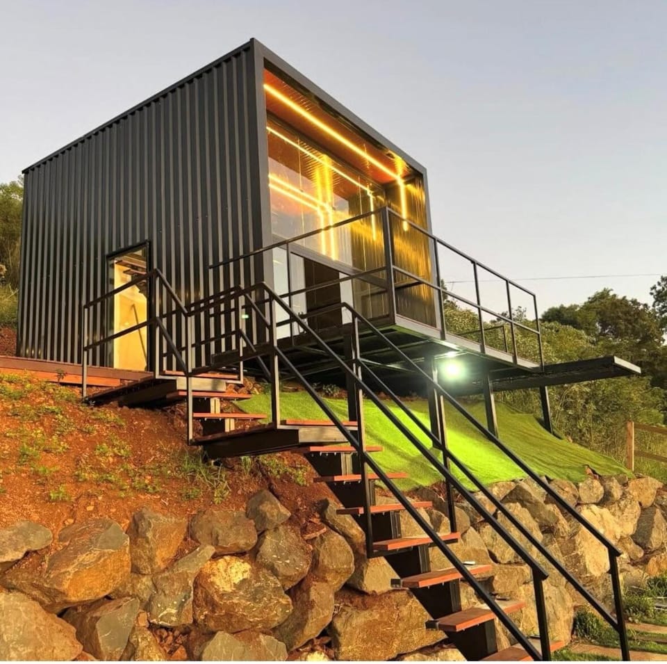 Your urban retreat with a beautiful sunset Chalet in State of Rio Grande do Sul