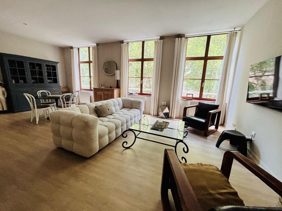 TV and multimedia, Living room, Seating area