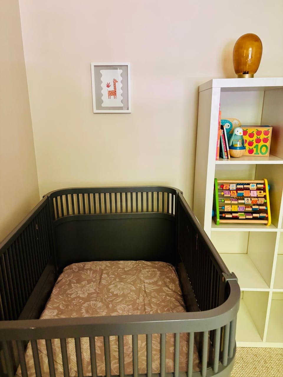 Bedroom, cot