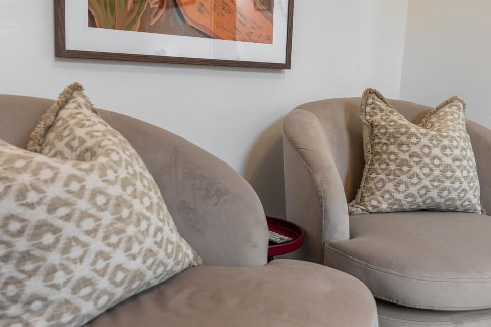 2 Bed Retreat -Near MRI Oxford Rd- Sleeps 5 House in Manchester