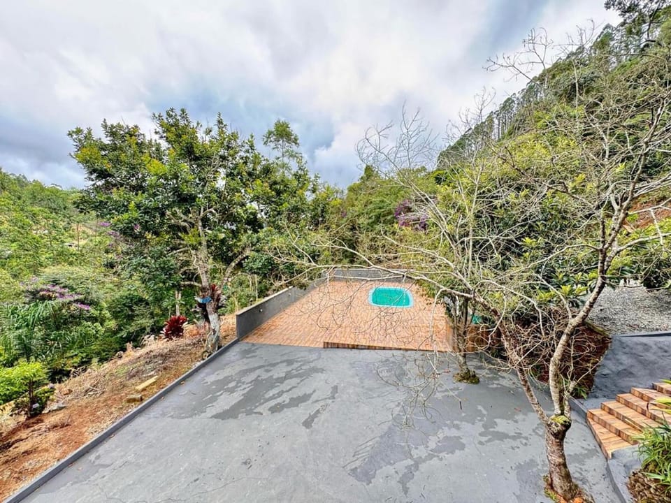 Lugar de paz, com muita diversão, 5km do centro da cidade House in Nova Friburgo