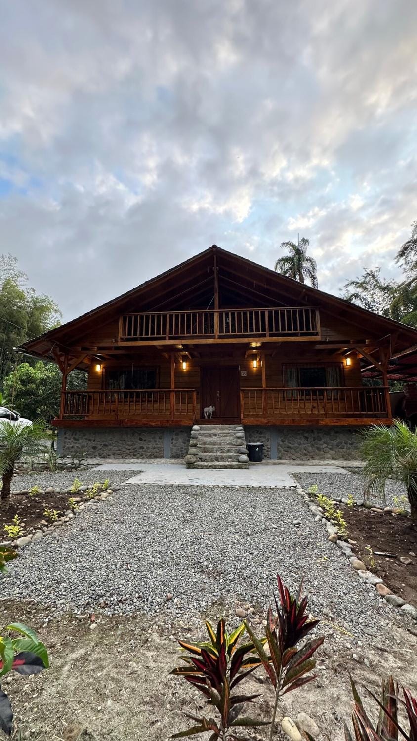 Casa Linda Natural Cabin to Reconnect Cabin in Ecuador