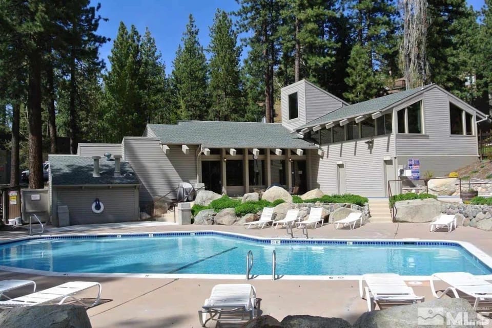 Tahoe Pines Retreat House in Round Hill Village