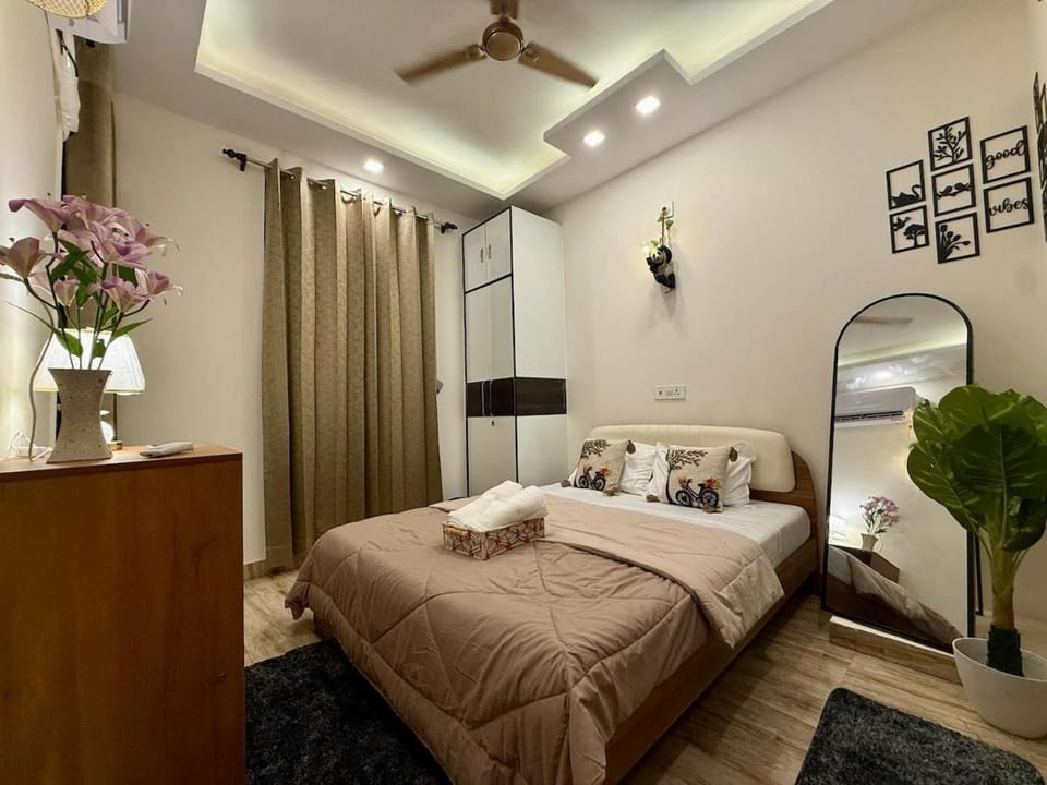 The Winsome 2BHK, Airport view, Yashobhoomi Apartment in New Delhi