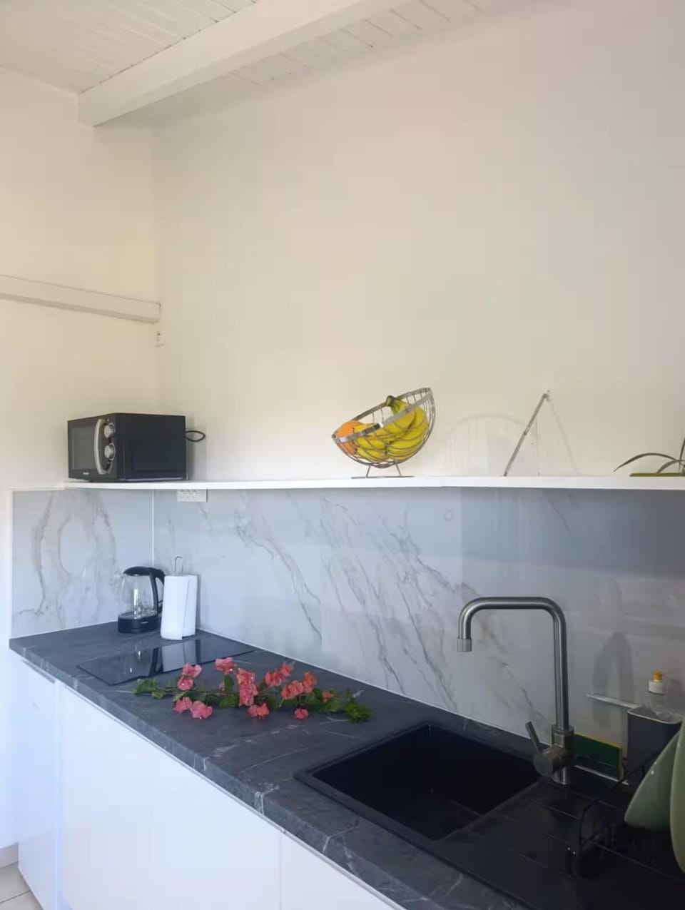 Villa Zawel, Terrace, Garden & Private Pool Villa in Petit-Bourg