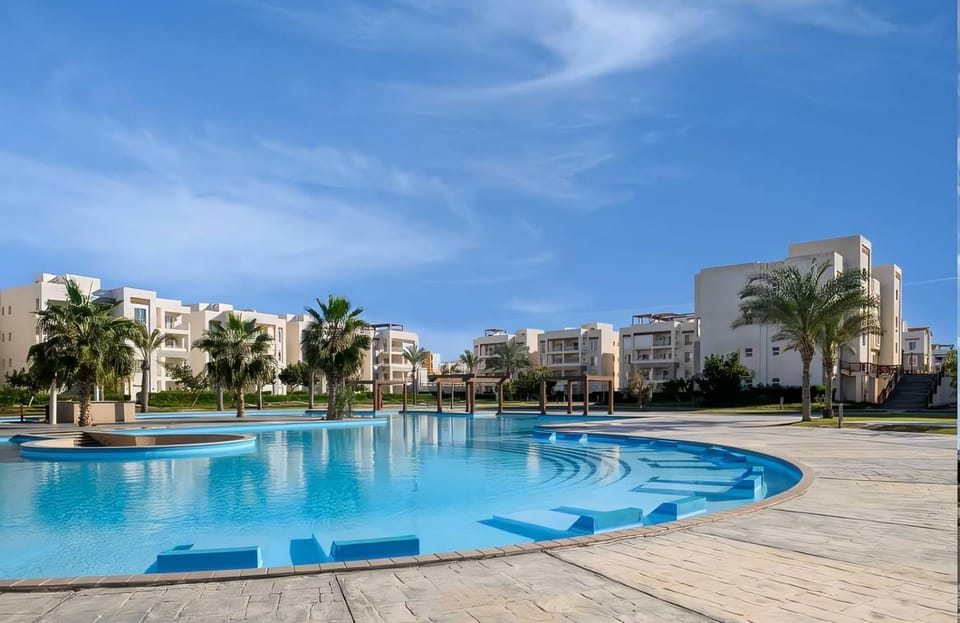 Luxury Amwaj Unit with Garden Apartment in Egypt