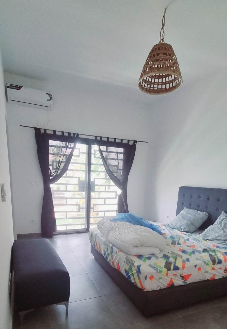 Photo of the whole room, Bedroom