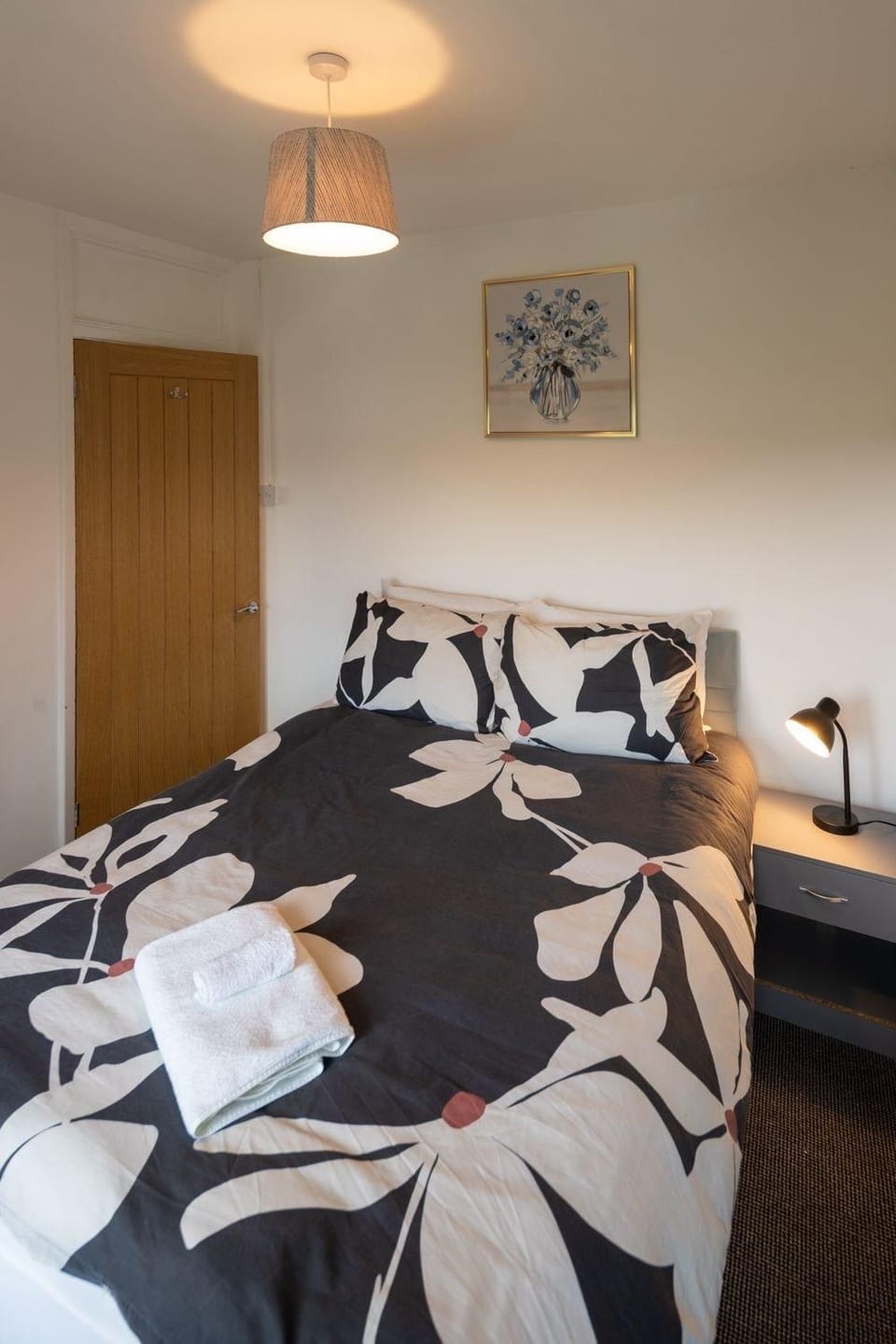 Contractor Base - 3BR - Free Parking - Fast Wi-Fi Apartment in Bristol