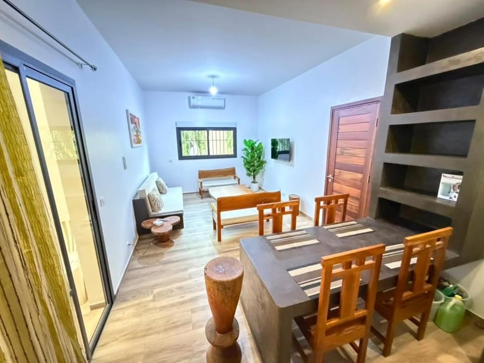 Appartement 2 pièces chaleureux au cœur de Saly Calme, confort & détente Apartment in Saly