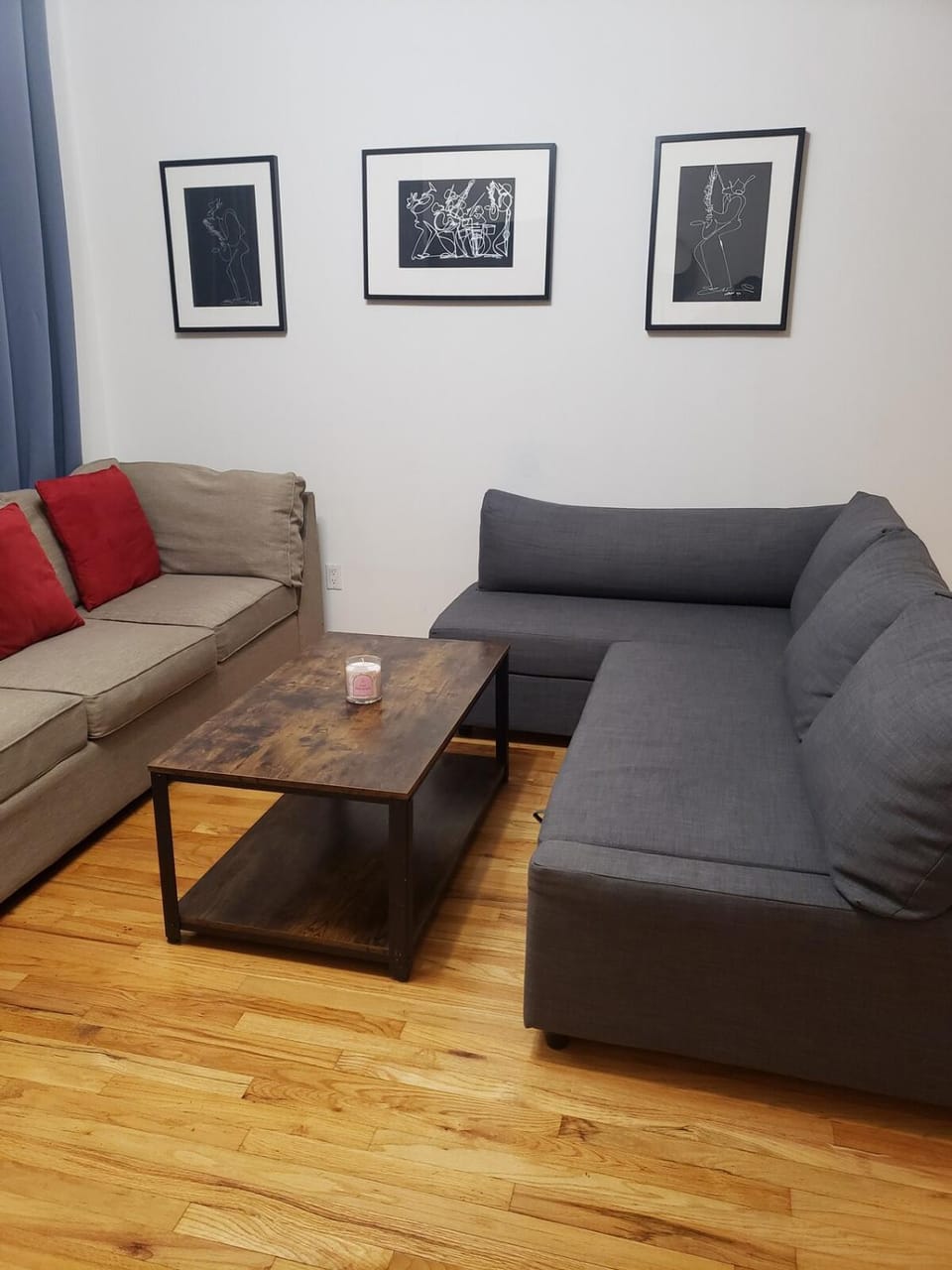 Living room, Seating area