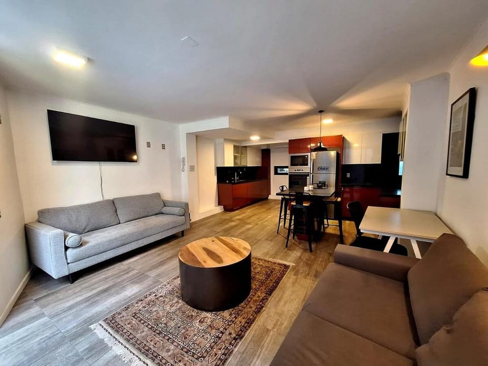 Dúplex con patio privado, Providencia Apartment in Providencia