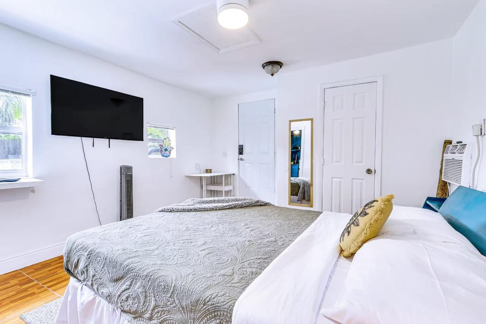 Blue Casita House in North Miami Beach