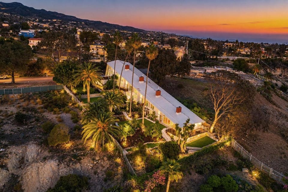 Ocean-View 3BR Palisades Home W/ Decks & Yard Apartment in Pacific Palisades