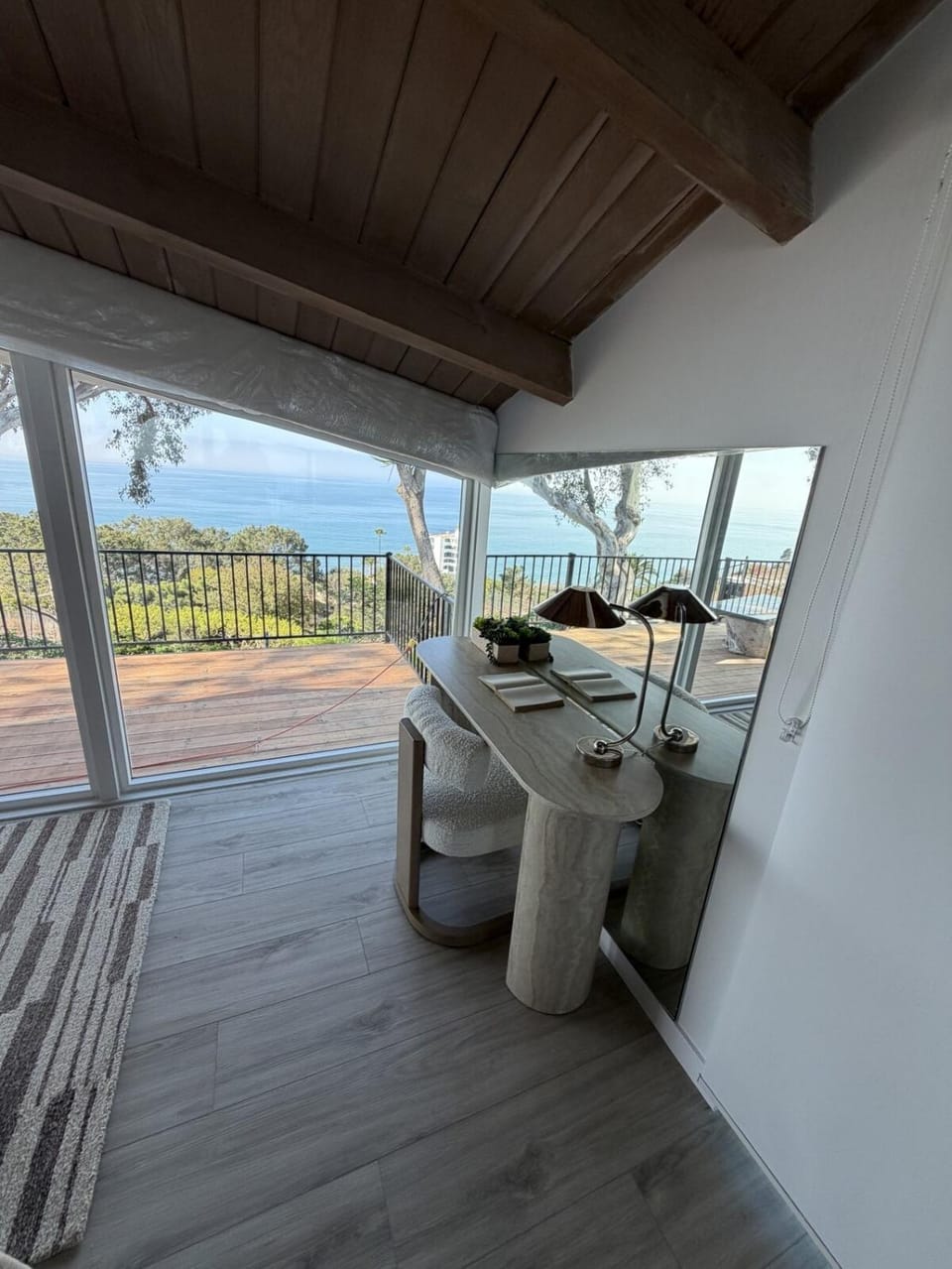 Stunning 3 Bedroom Condo in the Palisades Apartment in Pacific Palisades