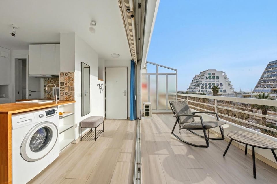 L'In & Out - La Suite avec piscine en plein centre à la Grande motte Apartment in La Grande-Motte