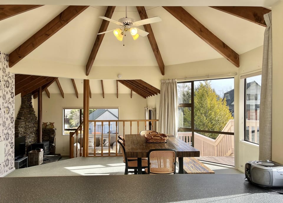 Living room, Dining area, fireplace