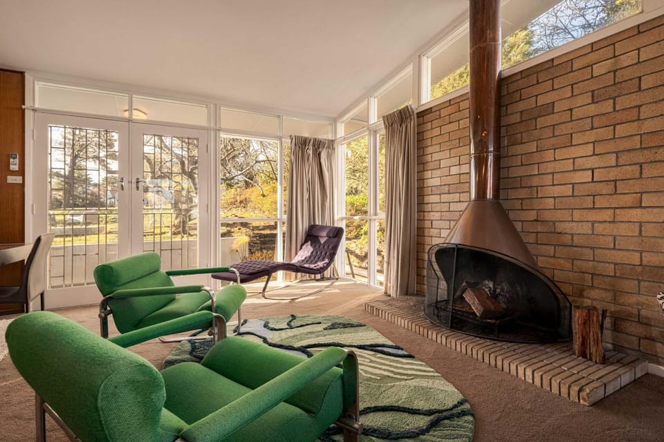 Sol Haus - Hot Tub Volleyball & Fireside Nights House in Wentworth Falls